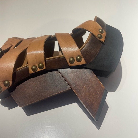 United Nude Tan Strappy Heels - Picture 2 of 3